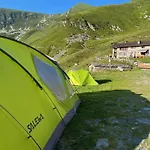 Kamp alanı Rifugio Fontana Mura *