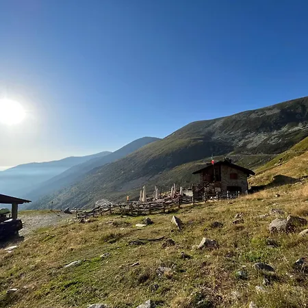 Rifugio Fontana Mura Kamp alanı *