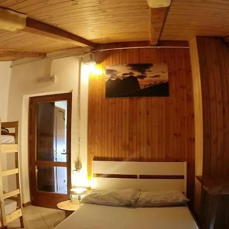 Rifugio Fontana Mura Campsite